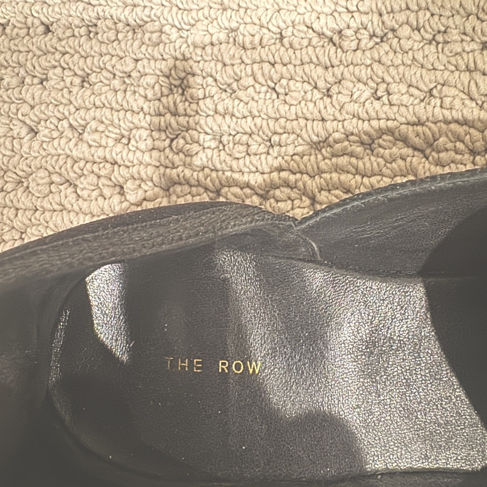 The Row Black Velvet Grosgrain Trim D'Orsay Flats

Women's Size: 9 
EU 39 - Picture 3 of 3